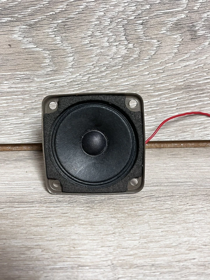 Altavoz tweeter trasero vintage Peugeot 505 Station Wagon 20 vatios 4 0HM Foto 2 de 4