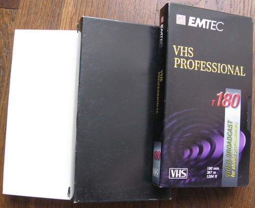 3 VHS Tapes (Opera) Giordano CHENIER 1961 Tokyo, Robert Le Diable, Otello - Picture 2 of 3