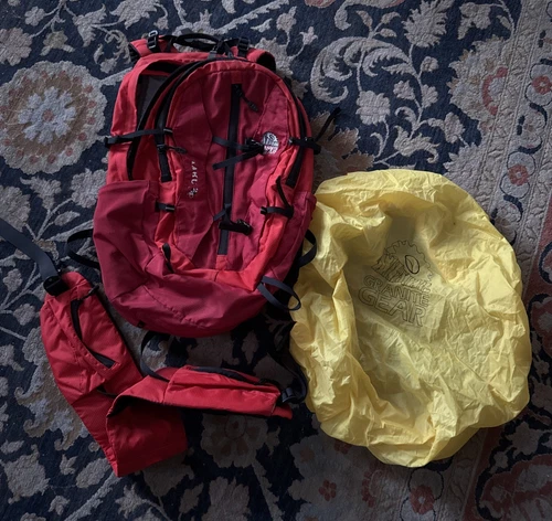 Granite Gear Taku 24 Red Daypack Backpack Rain Cover Hip Belt