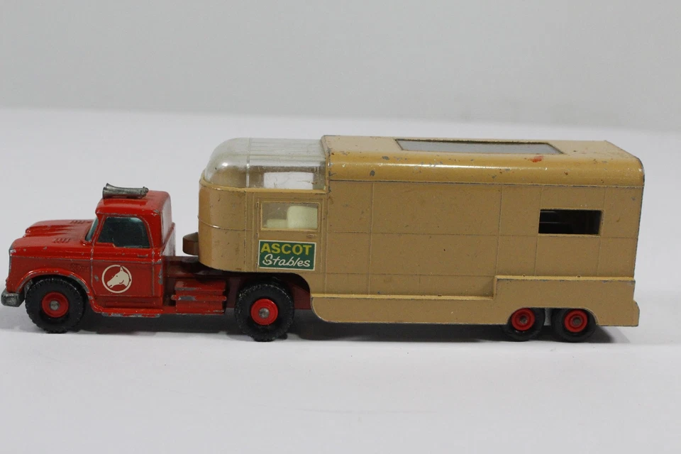 Matchbox Lesney King Size No. K-18 Dodge Tractor Articulated Horse Van w Horses - Image 3 of 4