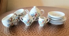 Vintage 1950's 17 Piece Child's Ceramic Tea Set made in Japan Bird pattern.