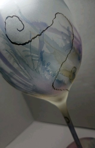 Handbemalter Kunstglas Weinkelch mattiert Goldwirbel irisierend Pastell Stiel - Bild 10 von 15