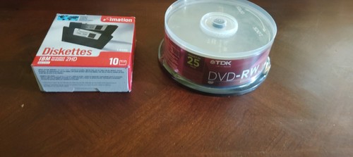 New 10 Imation Diskettes IBM Formatted 1.44MB And New TDK 25 DVD-RW - Afbeelding 1 van 5
