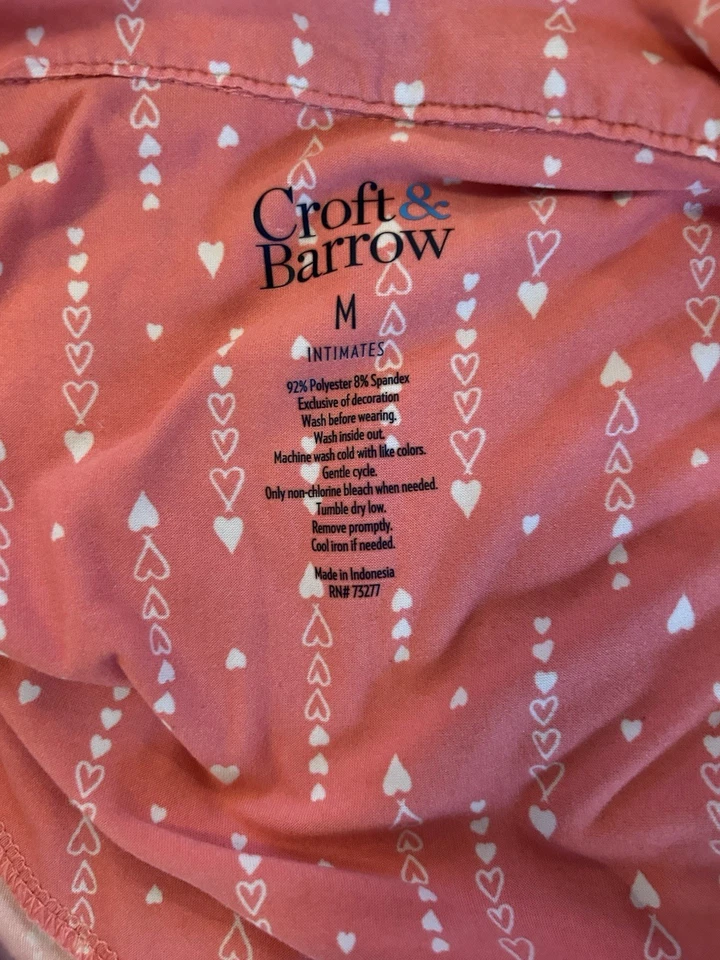 CROFT & BARROW ~ Talla M ~ Juego de pijama de 2 piezas ~ Melocotón o rosa con corazones blancos ~ En muy buena condición ~ Foto 3 de 4