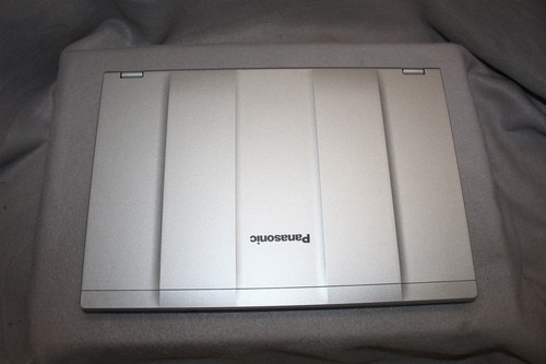 Panasonic Toughbook CF-LV8, Intel Core i7-8665U, 16 GB de RAM, 512 GB SSD - Imagen 2 de 7