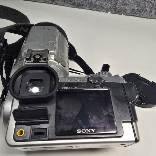 Sony Cyber-Shot DSC-F717 5.0MP 10X Carl Zeiss Zoom Lens Digital Camera UNTESTED - Picture 5 of 6