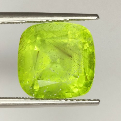 NATURAL9.10Cts BEAUTIFUL SUPER GREEN RUTTILED PAKISTAN PERIDOT - Bild 4 von 10