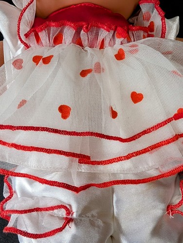 Vintage 1991 Cabbage Patch Doll, Brunette, Red White Heart Dress Outfit. Gr. 12" - Bild 5 von 11