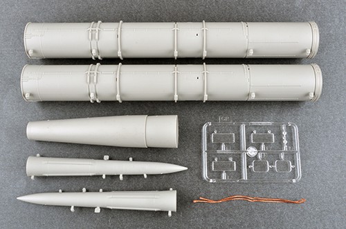 Trombettiere 09520 1:35 russo S-300V 9A84 SAM kit modellino in plastica - Foto 4 di 17