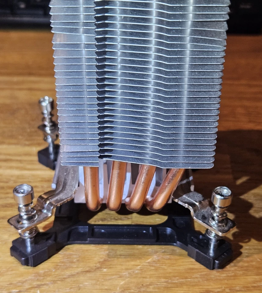 COOLERMASTER H410R COOLER FOR LGA15xx / LGA 1200 : EXCELLENT - Image 4 of 4