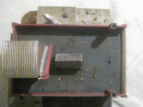 Pola HO Scale Factory Building Assembled-Weathered-landscaped-Detailed - Picture 18 of 20