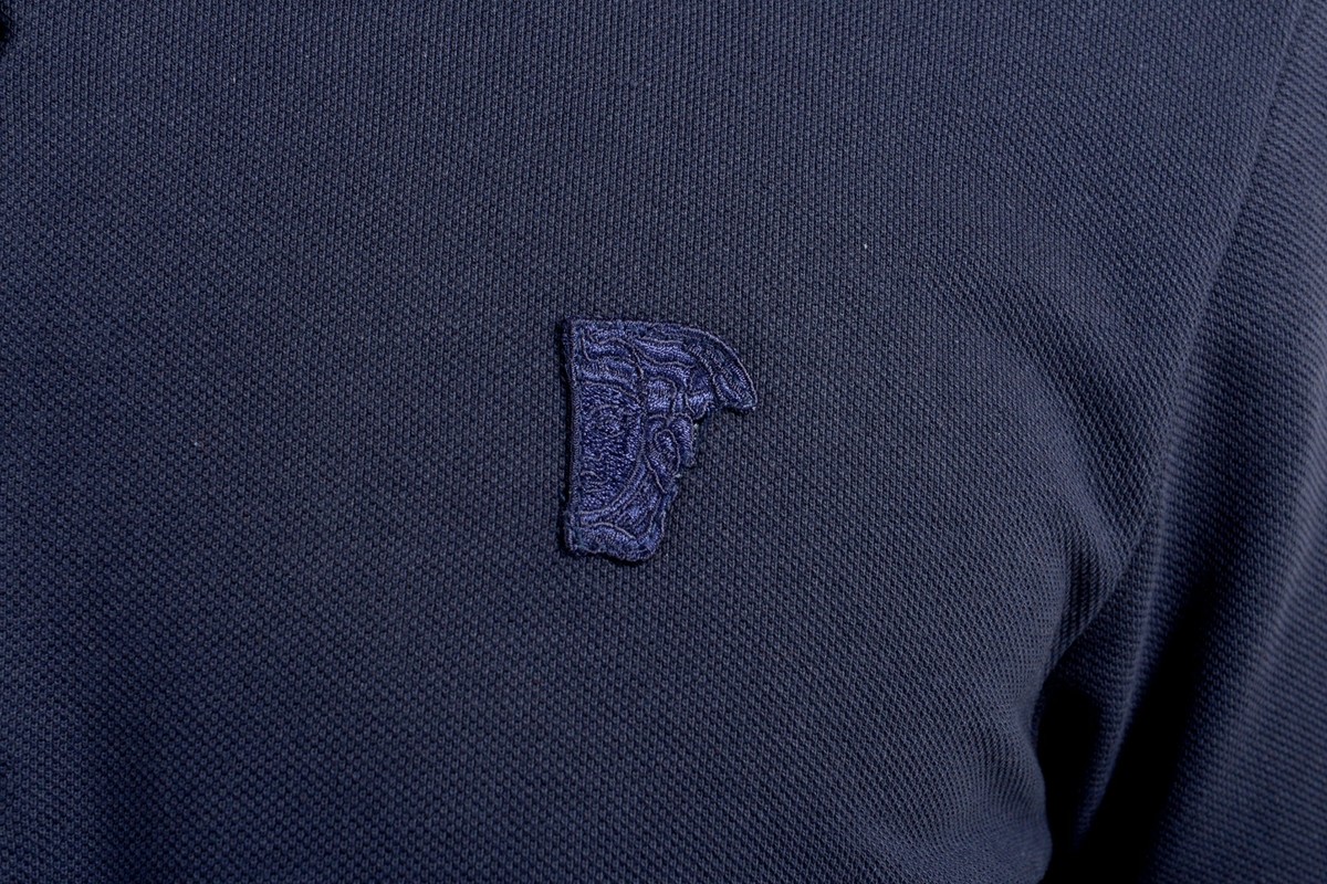 VERSACE JEAN CULTUREネイビー ポロシャツ メダリオンジッパー VERSACE JEAN CULTUREネイビー ポロシャツ メダリオンジッパー