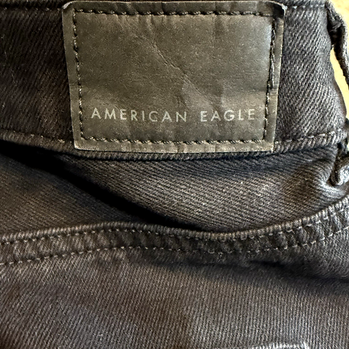 American Eagle Destroyed Mom Jeans Black Size 10 X-Short 30W New - Picture 15 of 16