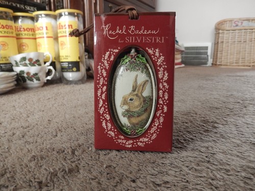 2008 Rachel Badeau For Silvestri Bunny Rabbit Wreath Holly Christmas Ornament - Picture 4 of 20