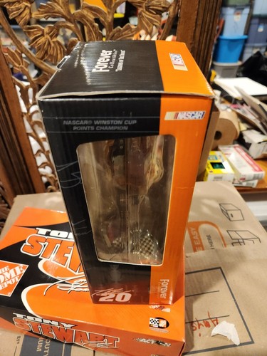Tony Stewart 2002 Winston Cup Champion Bobble Head 2003 Forever Collectibles NIB - Picture 4 of 4