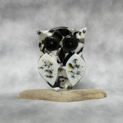 Cute Hootie Owl Fused Art Glass On Driftwood Base OOAK O'Dare - Picture 3 of 3