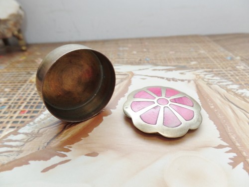 Brass With Pink Inlay Pill Or Trinket Box - Picture 10 of 10