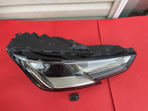 Damage ! 2017-2019 Audi A4 Quattro Allroad S4 Left & Right HID Headlight OEM 786 - Picture 4 of 16