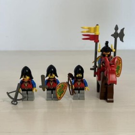 LEGO System Castle 6082 Fire Breathing Fortress Minifigure Vinage 1993 No Box