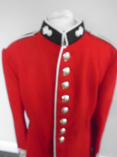 GUARDIAS GRANADEROS PARA HOMBRES ROJO TÚNICA CEREMONIAL PECHO 45" EDICIÓN EJÉRCITO BRITÁNICO NUEVO - Imagen 2 de 12
