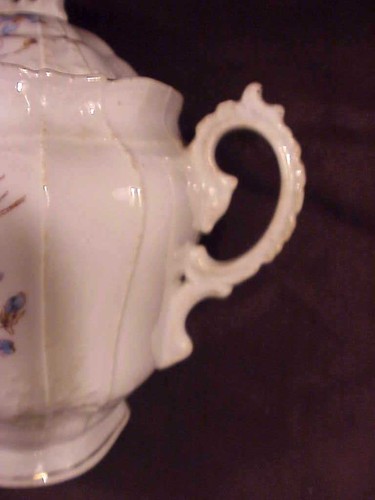 -   LARGE HAND PTD.ENGLISH VICT. COVERED SUGAR, ORNATE HANDLES, EMBOSSED  - Picture 4 of 10