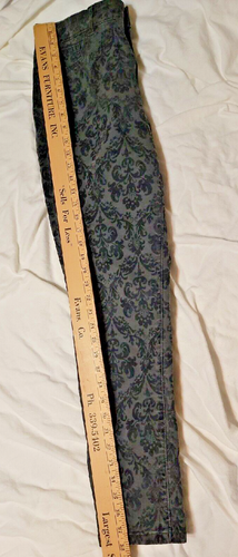 Denim Jeans Chaps Size 10 Black and Gray with a Textured Print Straight Leg - Bild 14 von 24