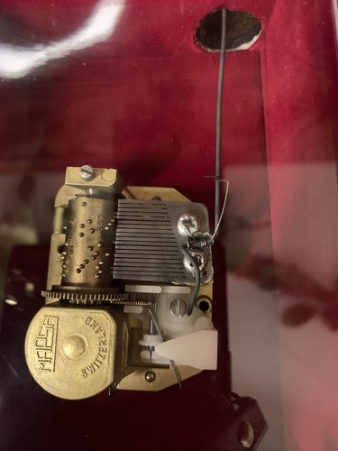 Swiss 18 Note Double Level Jewelry Music Box w/ Burl Walnut Wood~plays Edelweiss - Picture 9 of 23