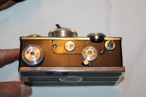 Vintage Argus 35mm Rangefinder Camera w/Weston Exposure Meter - Picture 12 of 23