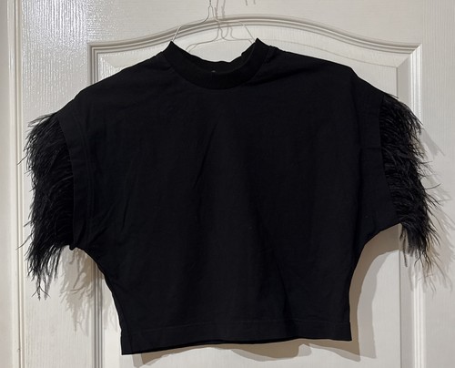 Schwarzes bauchfreies Oberteil mit Federärmeln von Aqua schön! Gr. XS (A33) - Bild 1 von 6
