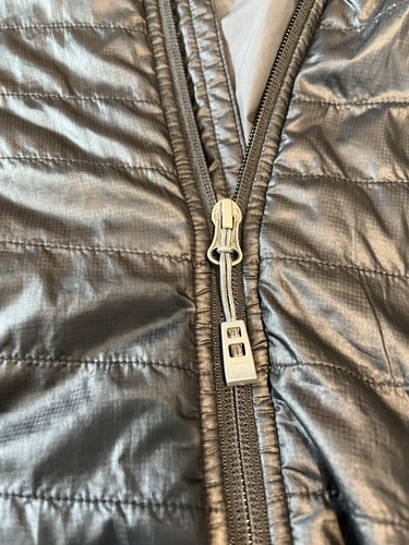 REI Insulated Puffer Jacket Damen XL schwarz Kapuze Outdoor Wandern Gorpcore - Bild 8 von 15
