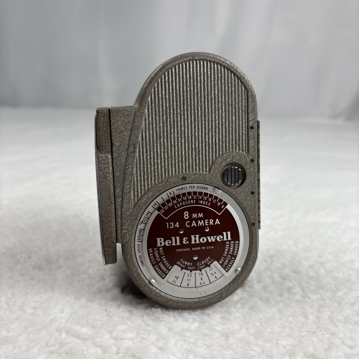 ベル&ハウエル　Bell&Howell 8mm 134 CAMERA Lot - AN AMERICAN BELL & HOWELL MODEL 134 8MM MOVIE CAMERA