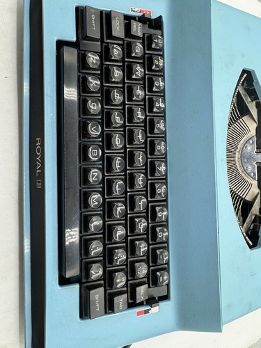 Royal Saturn SP-8000 Electric Typewriter Blue Vintage Japan Working Clean READ - Picture 6 of 18