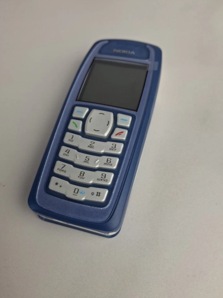 RARE Nokia 3100 Classic Blue Mobile Phone Blue With Charger Boxed New p899 - Image 4 of 4
