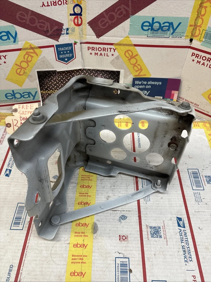 11-14 DODGE AVENGER SOPORTE BANDEJA BATERÍA # 05076650AC fabricante de equipos originales Foto 2 de 4