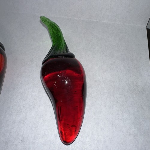Vintage Blown Art Glass Red Chili Pepper Fruit 4inch" Figurine Paperweight - Picture 2 of 11