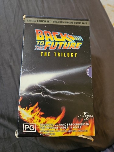 Back To The Future The Trilogy Limited Edition Set + Bonus Tape VHS Vintage - Picture 2 of 4