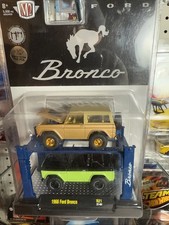 1:64 M2 Machines AUTO-LIFT 1966 Ford Bronco R21 4x4 GOLD CHASE NIB VHTF