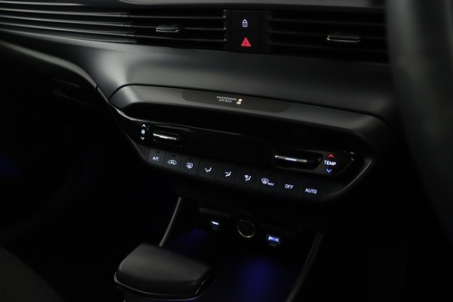 2024 Hyundai i20 1.0T GDi Premium 5dr DCT Hatchback Petrol Automatic - Picture 18 of 24