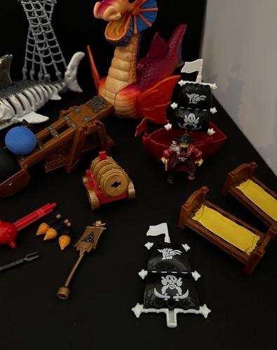 Lotto Imaginext Nave Pirata, Serpente Marino e Squalo con Accessori Vari - Foto 5 di 9