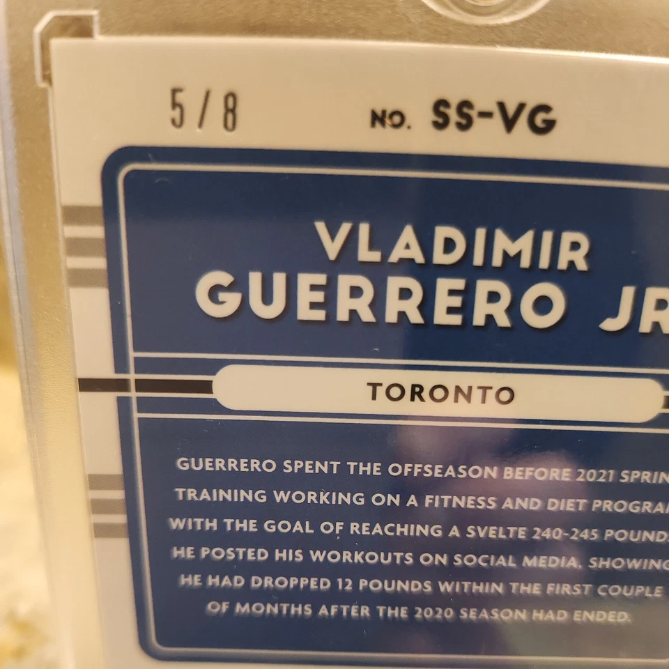 2021 Panini Donruss Optic VLADIMIR GUERRERO JR.  Blue Silver AUTO /8 Toronto - Image 4 of 4