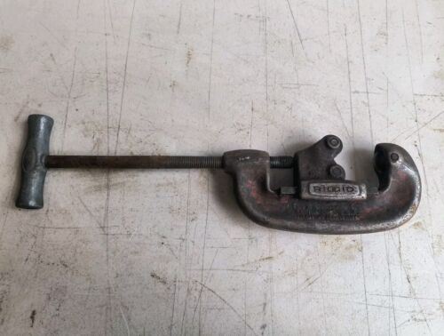 Ridgid No. 2 Heavy Duty Pipe Cutter 1/8" to 2" - Picture 3 of 3