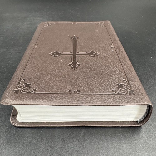 NEW NIV Compact The Holy Bible Brown Leather Cross Soft Cover Zondervan - Picture 23 of 24