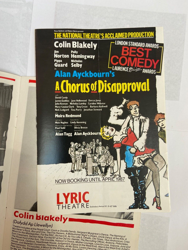 A Chorus Of Disapproval The Lyric Theatre Programme 1985 532F - Bild 4 von 7