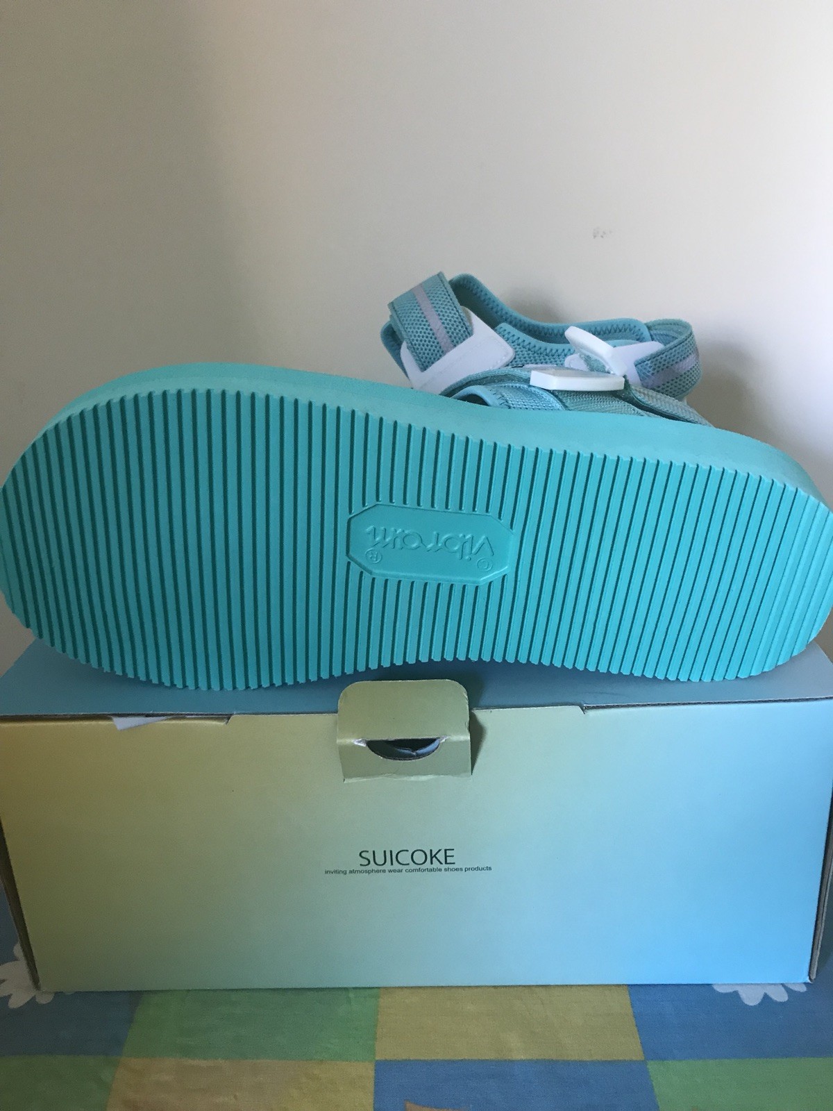 Suicoke Bita V2 Sandali Vibram Flyknit US US US 11 AQUA Nuovo di Zecca RRP cb40d4 Suicoke Bita V2 Sandali Vibram Flyknit US US US 11 AQUA Nuovo di Zecca RRP cb40d4
