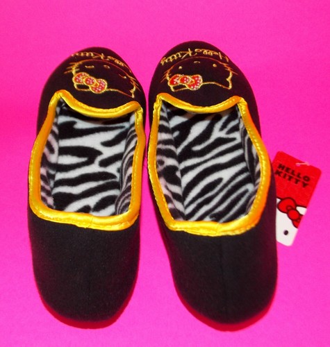 NWT Sanrio Hello Kitty women's cozy fleece Slippers 5/6,7/8 - Picture 26 of 32