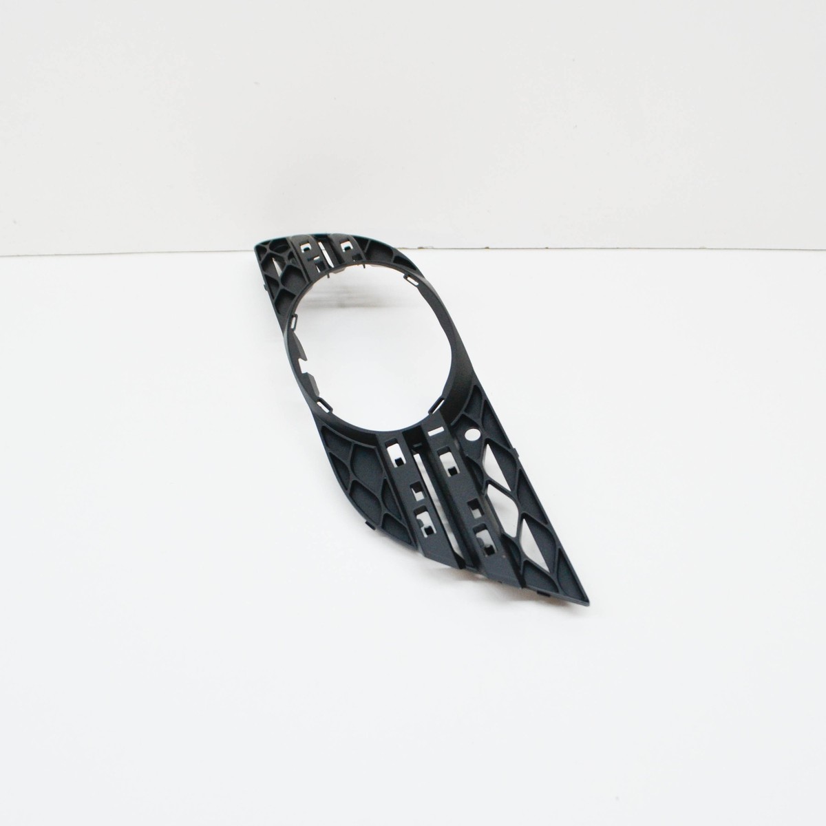 MERCEDES BENZ E W211 Front Left Bumper Grille A2118850922 NEW 
