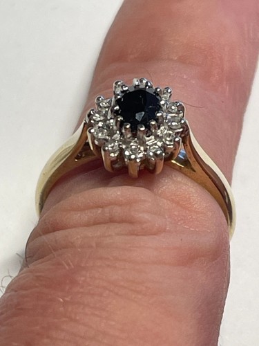 Schöner Cluster-Ring 9 Karat Gelbgold Diamant & Saphir - Bild 6 von 6