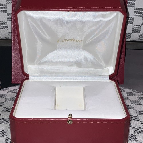 Authentic Cartier Watch Case CO1018 with watch pillow & shopping bag. - Picture 5 of 13