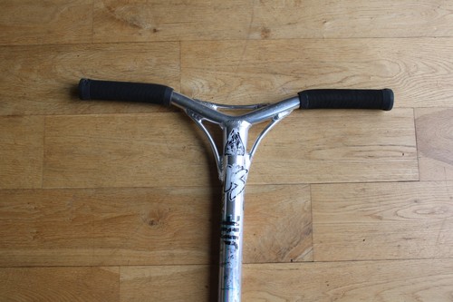 Sacrifice kids Professional Stunt Scooter Bar Handlebar (Cut) H 520mm - W 490mm - Picture 2 of 13