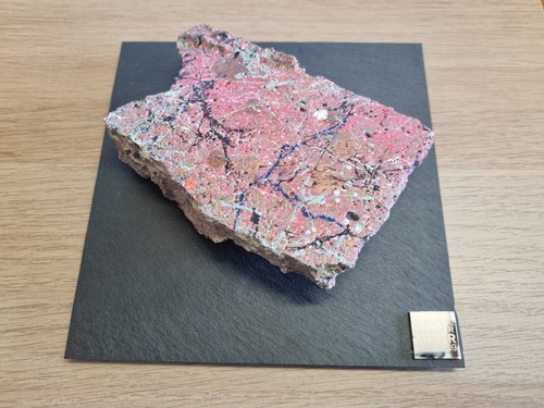 Original Very Large 13 cm Piece of the BERLIN WALL on Slate Display + COA - Picture 2 of 20